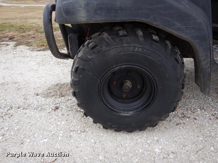 image for item DE6057 2004 Kawasaki Mule 3010 utility vehicle
