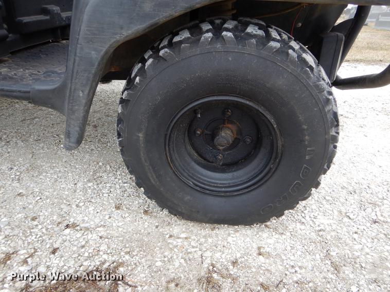 image for item DE6057 2004 Kawasaki Mule 3010 utility vehicle