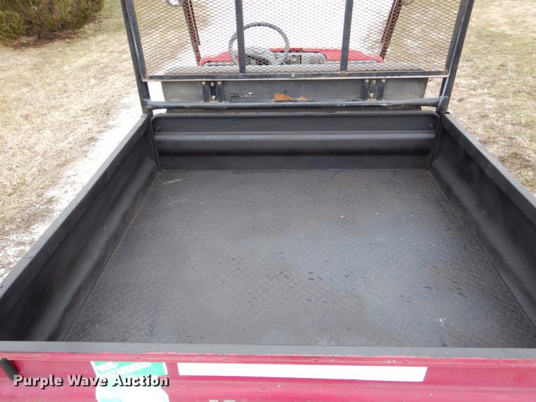 image for item DE6057 2004 Kawasaki Mule 3010 utility vehicle