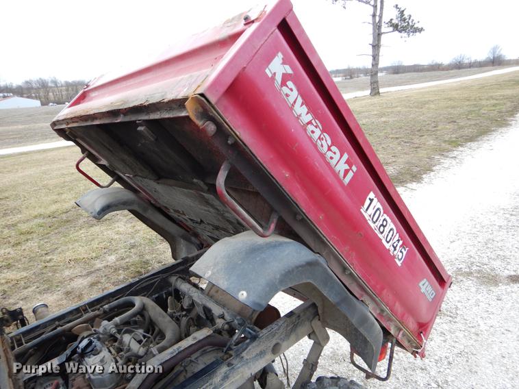 image for item DE6057 2004 Kawasaki Mule 3010 utility vehicle
