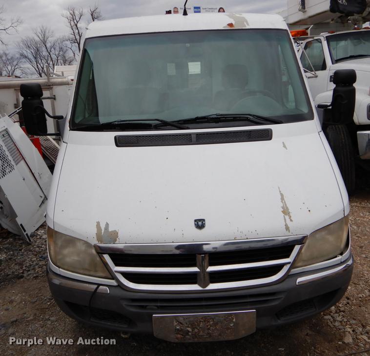image for item DE6058 2006 Dodge Sprinter 3500 van