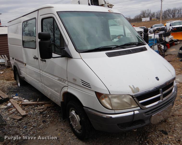 image for item DE6058 2006 Dodge Sprinter 3500 van