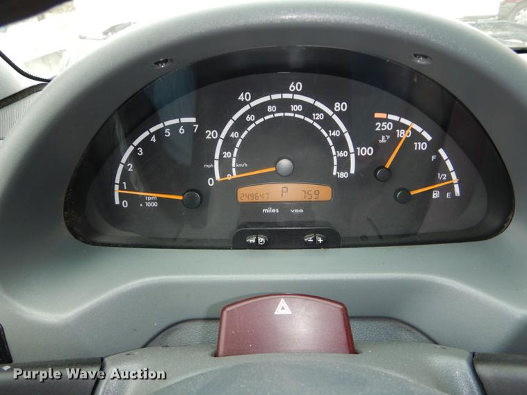 image for item DE6058 2006 Dodge Sprinter 3500 van