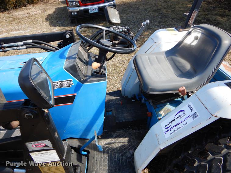 image for item DE6061 1990 Ford 1520 MFWD tractor