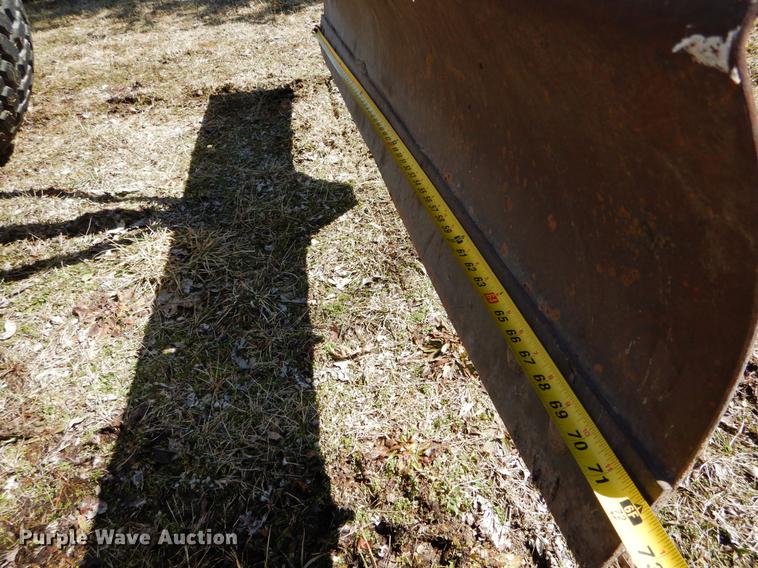 image for item DE6061 1990 Ford 1520 MFWD tractor