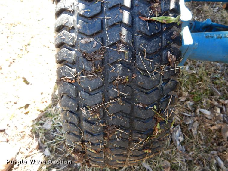 image for item DE6061 1990 Ford 1520 MFWD tractor