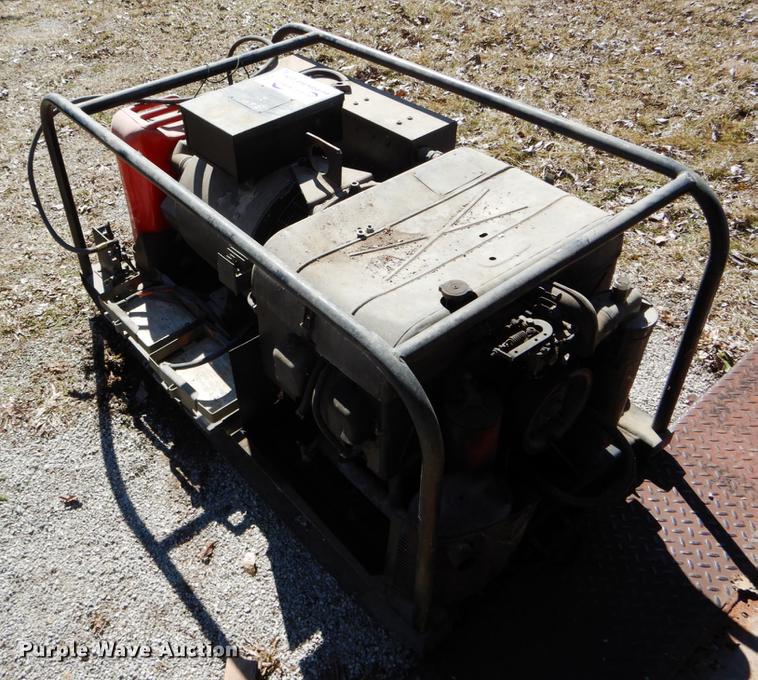 image for item DE6063 1967 Hercules 4A084 generator