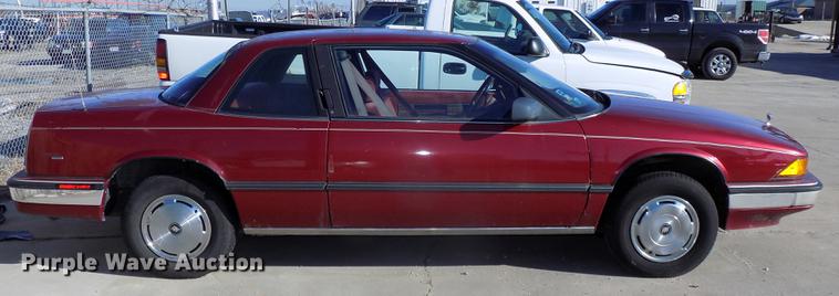 image for item DE7623 1990 Buick Regal Custom