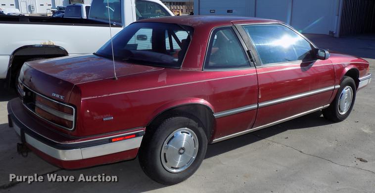 image for item DE7623 1990 Buick Regal Custom