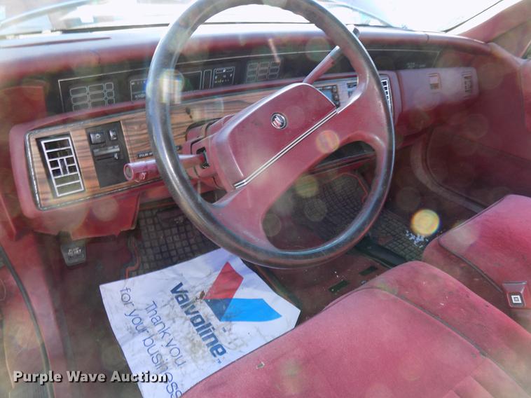 image for item DE7623 1990 Buick Regal Custom