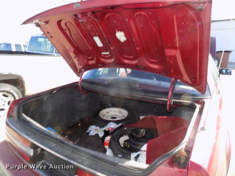 image for item DE7623 1990 Buick Regal Custom