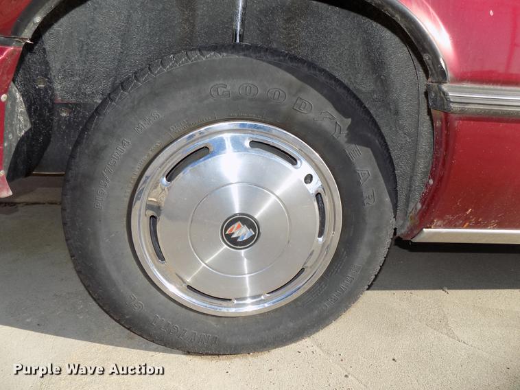 image for item DE7623 1990 Buick Regal Custom