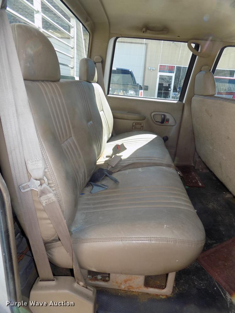 image for item DE7624 1995 Chevrolet Cheyenne 3500 Crew Cab flatbed pickup truck