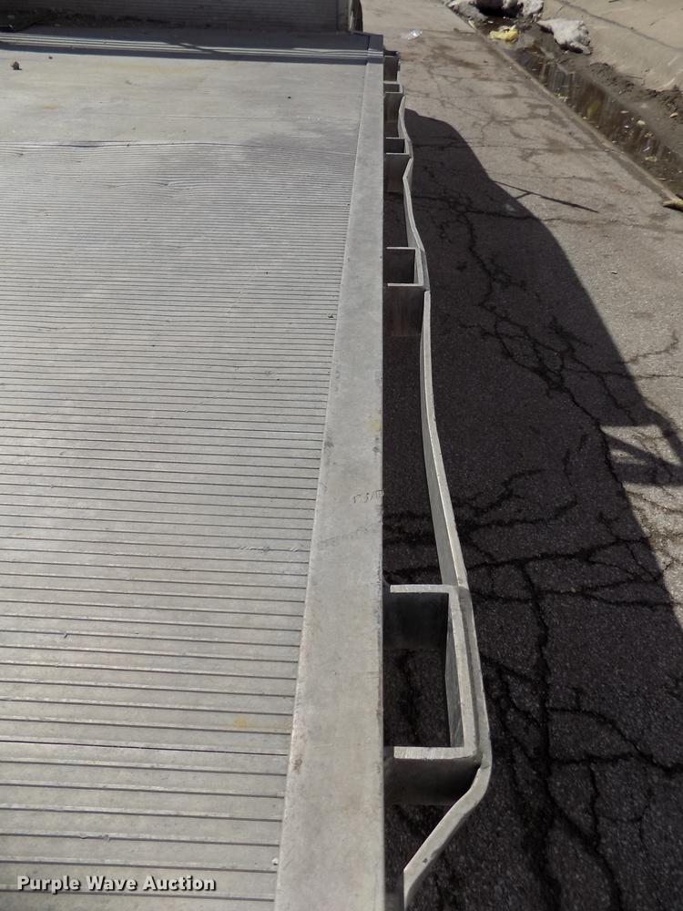 image for item DE7624 1995 Chevrolet Cheyenne 3500 Crew Cab flatbed pickup truck