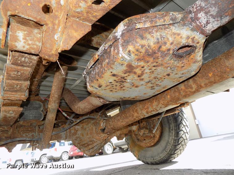 image for item DE7624 1995 Chevrolet Cheyenne 3500 Crew Cab flatbed pickup truck