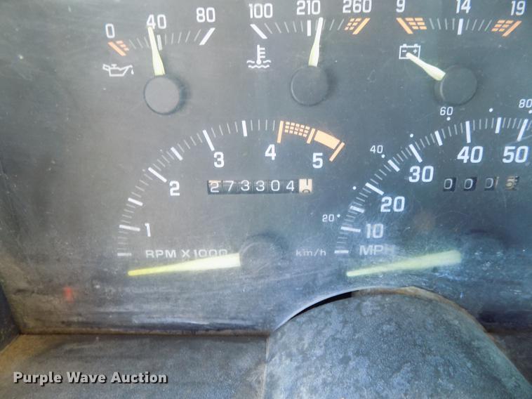 image for item DE7625 1993 Chevrolet C1500 pickup truck