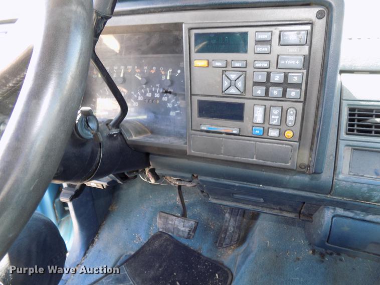 image for item DE7625 1993 Chevrolet C1500 pickup truck