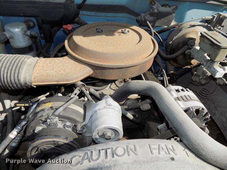 image for item DE7625 1993 Chevrolet C1500 pickup truck