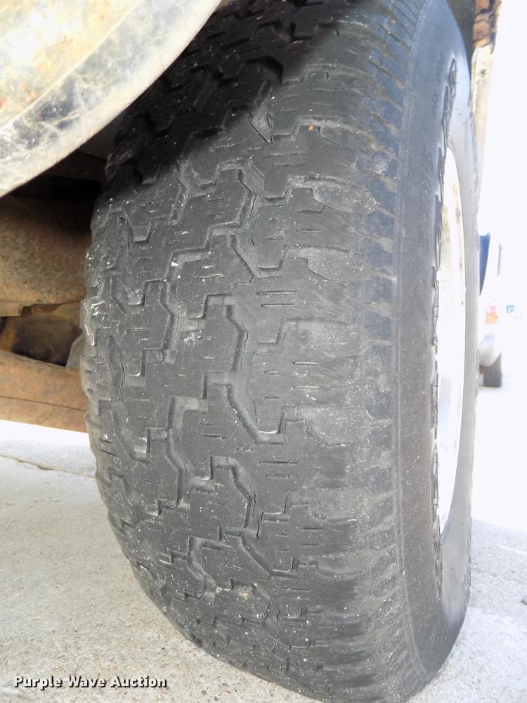 image for item DE7625 1993 Chevrolet C1500 pickup truck