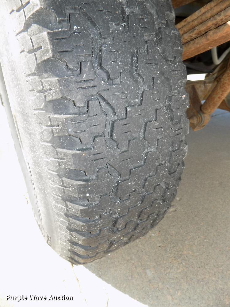 image for item DE7625 1993 Chevrolet C1500 pickup truck