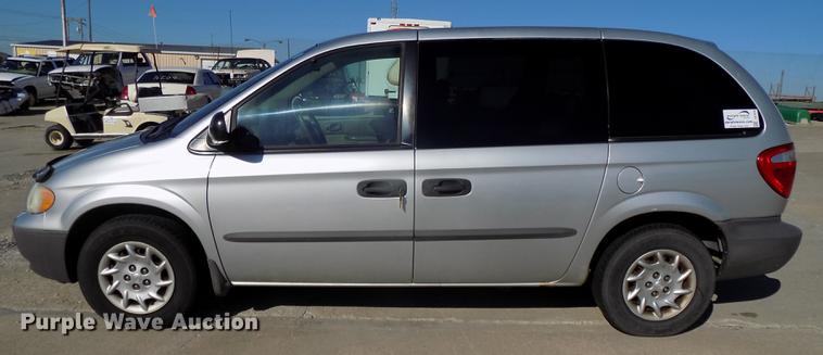 image for item DE7626 2002 Chrysler Voyager van