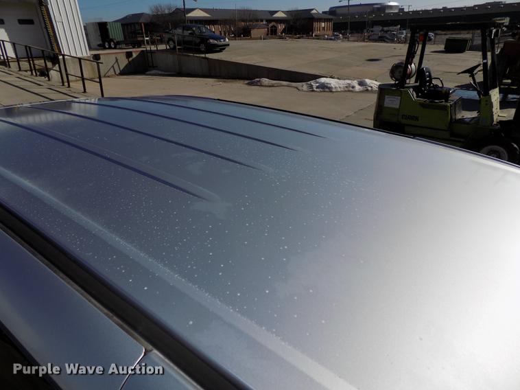 image for item DE7626 2002 Chrysler Voyager van