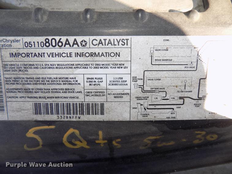 image for item DE7626 2002 Chrysler Voyager van