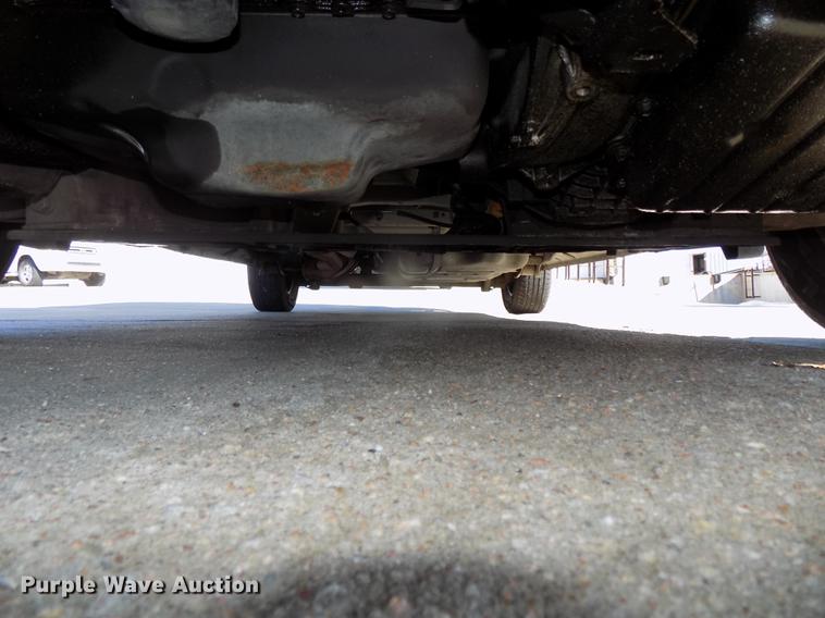 image for item DE7626 2002 Chrysler Voyager van