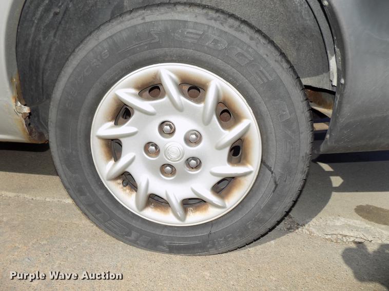 image for item DE7626 2002 Chrysler Voyager van