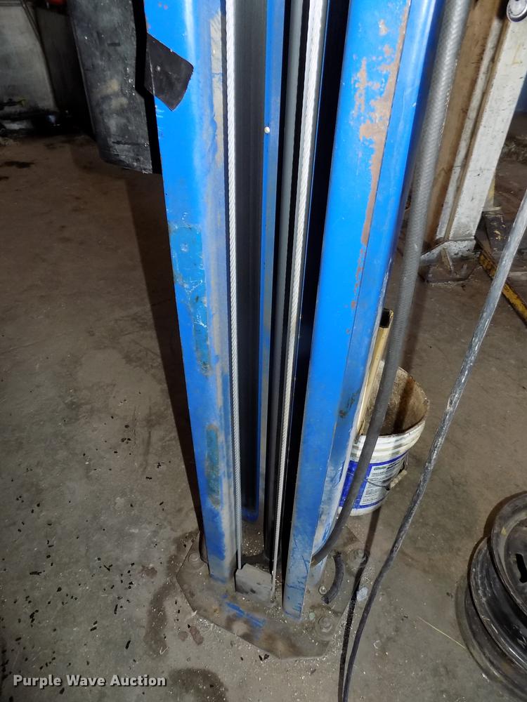 image for item DE7630 Rotary Lift SP0A9-200 two post car lift