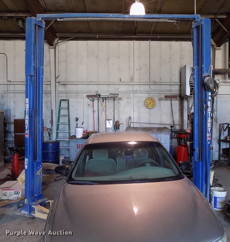image for item DE7630 Rotary Lift SP0A9-200 two post car lift