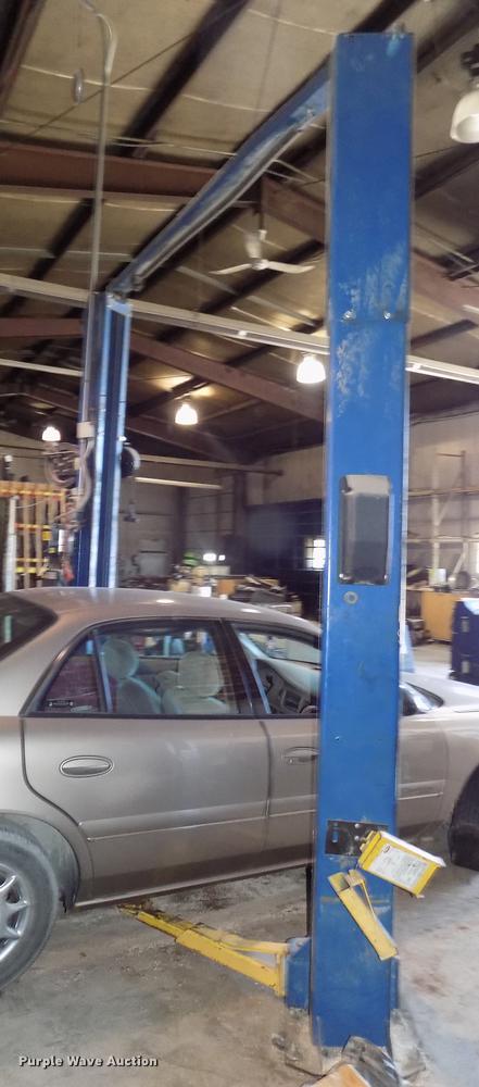 image for item DE7630 Rotary Lift SP0A9-200 two post car lift