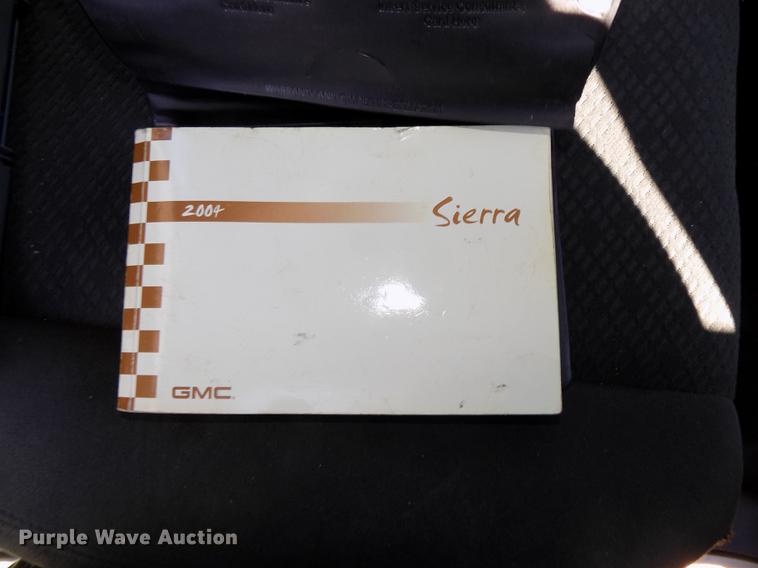 image for item DE7633 2004 GMC Sierra 1500 pickup truck
