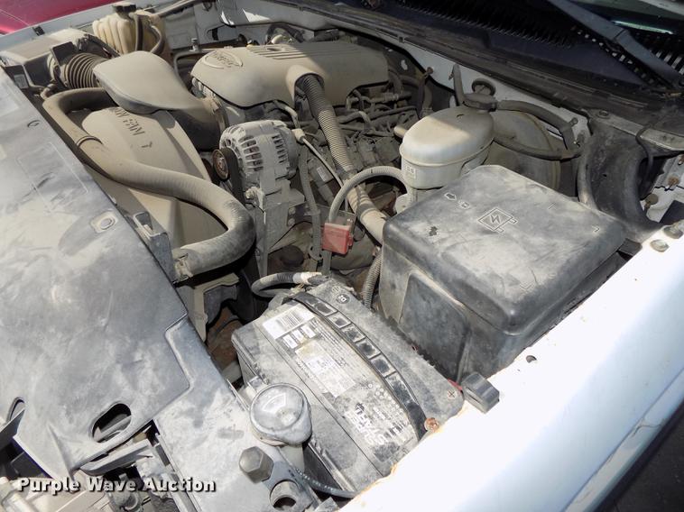 image for item DE7633 2004 GMC Sierra 1500 pickup truck