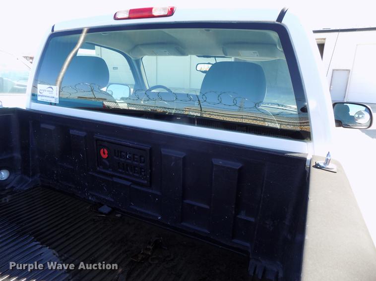 image for item DE7633 2004 GMC Sierra 1500 pickup truck