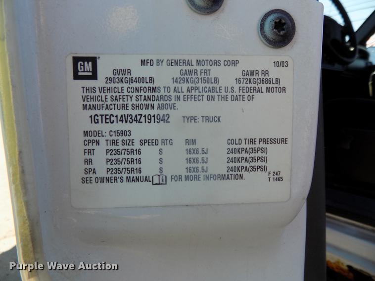 image for item DE7633 2004 GMC Sierra 1500 pickup truck