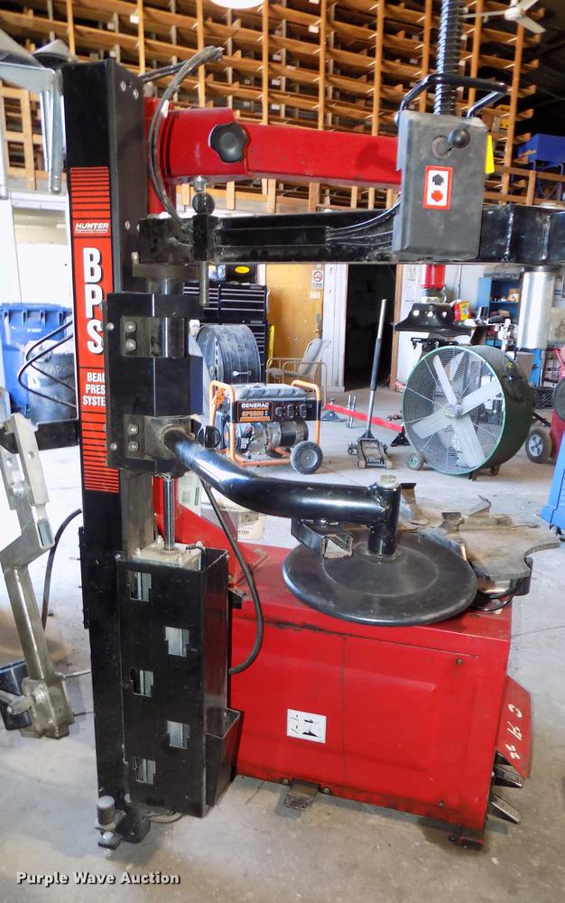 image for item DE7638 2011 Hunter TCX535E tire machine