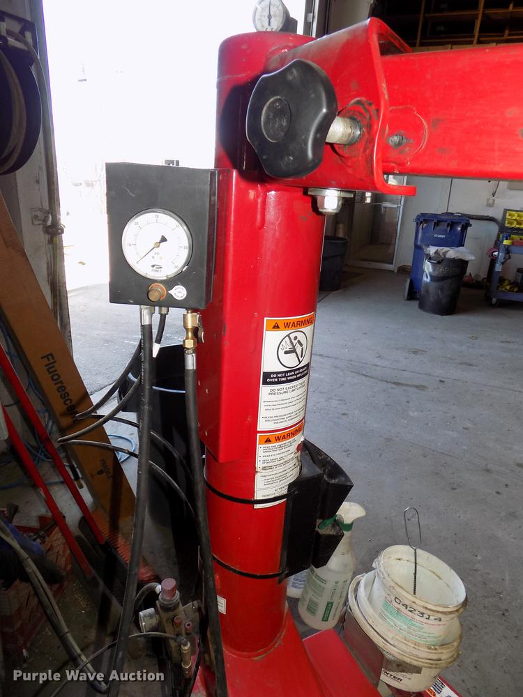 image for item DE7638 2011 Hunter TCX535E tire machine