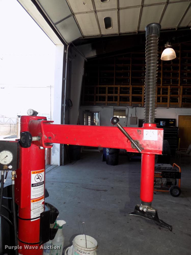 image for item DE7638 2011 Hunter TCX535E tire machine