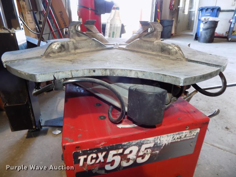 image for item DE7638 2011 Hunter TCX535E tire machine