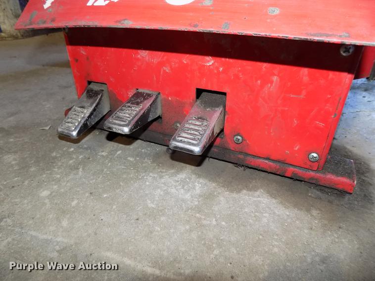 image for item DE7638 2011 Hunter TCX535E tire machine