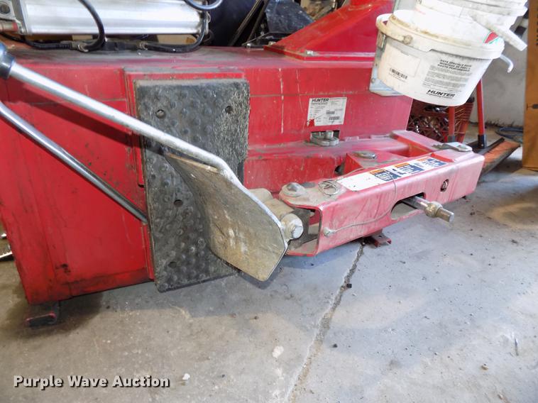 image for item DE7638 2011 Hunter TCX535E tire machine