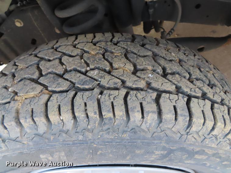 image for item DF1351 2010 Ford E150 van