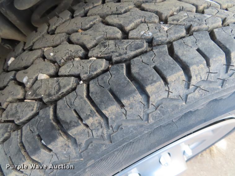 image for item DF1351 2010 Ford E150 van