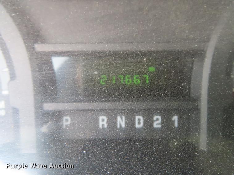 image for item DF1351 2010 Ford E150 van