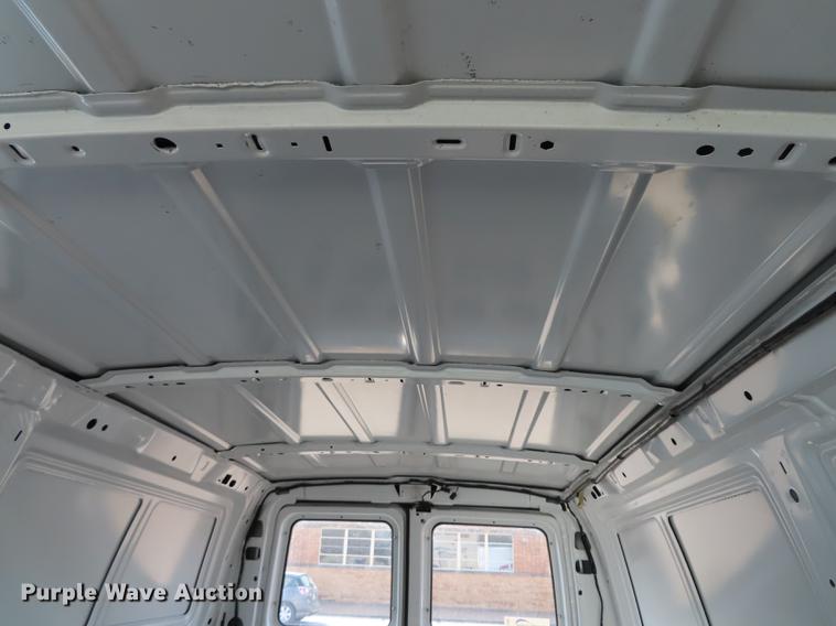 image for item DF1351 2010 Ford E150 van