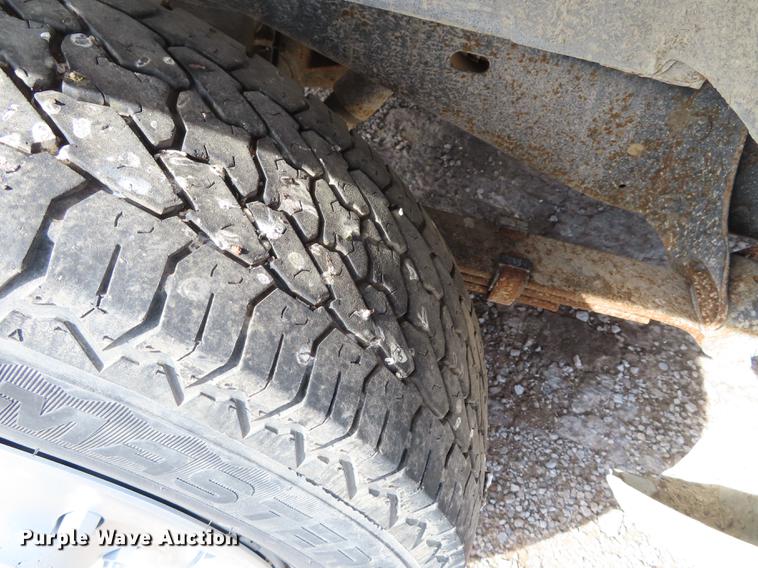 image for item DF1352 2010 Ford E150 van