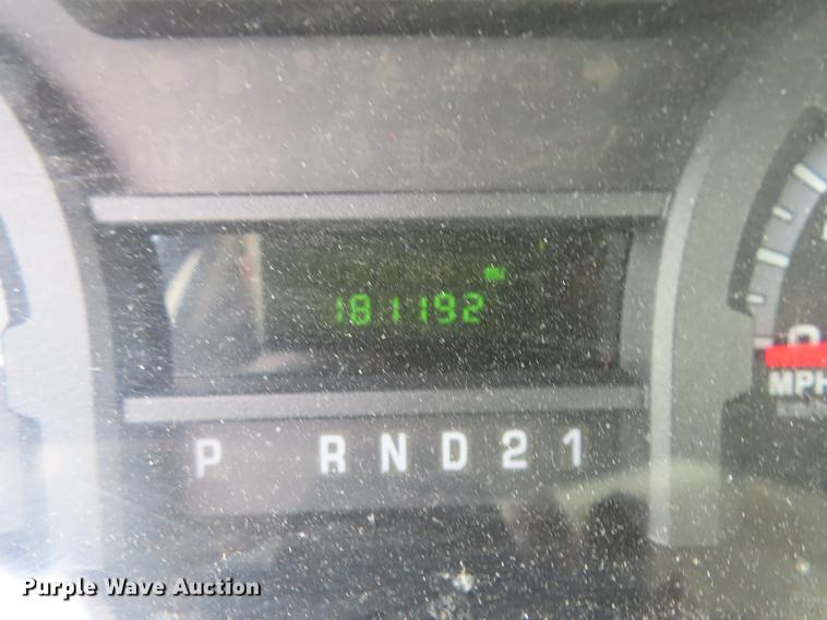 image for item DF1352 2010 Ford E150 van