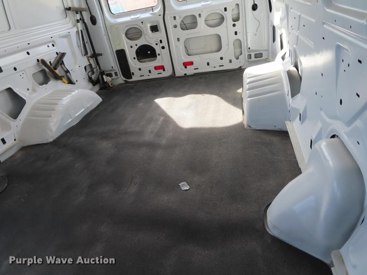 image for item DF1352 2010 Ford E150 van