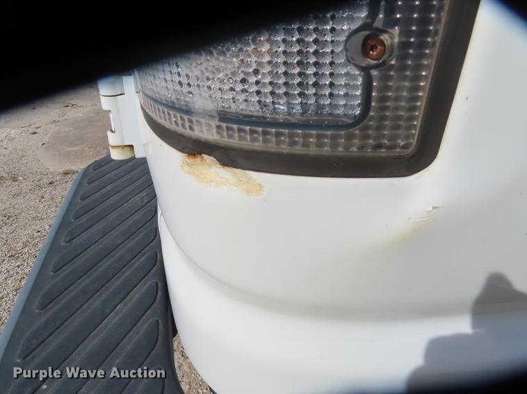 image for item DF1352 2010 Ford E150 van